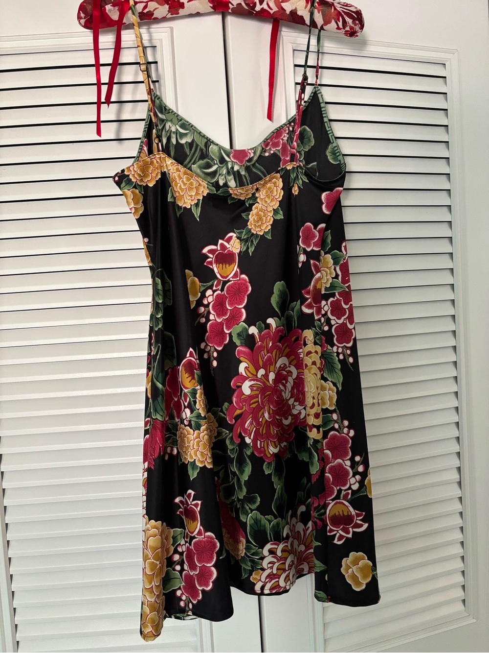 Natori satin floral slip nightgown Sz Sm